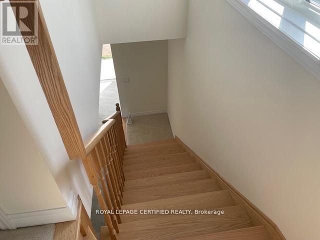 10 Hillcroft Way, Kawartha Lakes, Ontario  K0M 1A0 - Photo 4 - X12960746