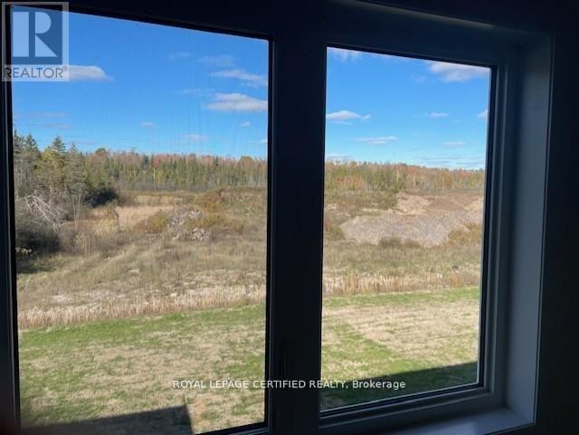 10 Hillcroft Way, Kawartha Lakes, Ontario  K0M 1A0 - Photo 5 - X12960746