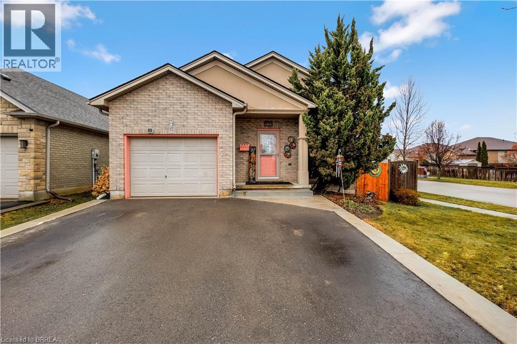 102 Mcguiness Drive, Brantford, Ontario  N3T 6R7 - Photo 2 - 40818257