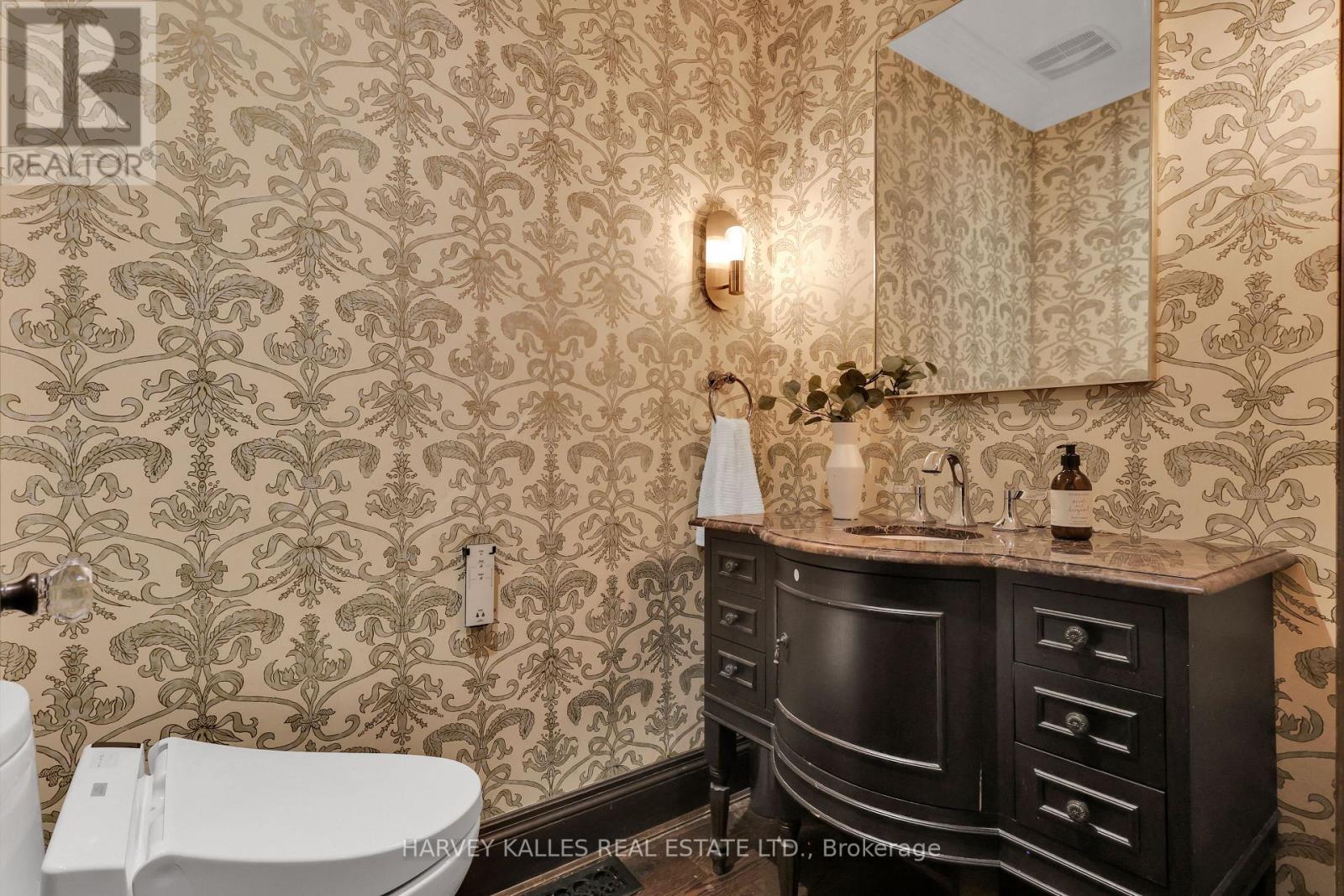 12 Killarney Road, Toronto, Ontario  M5P 1L8 - Photo 12 - C12964958