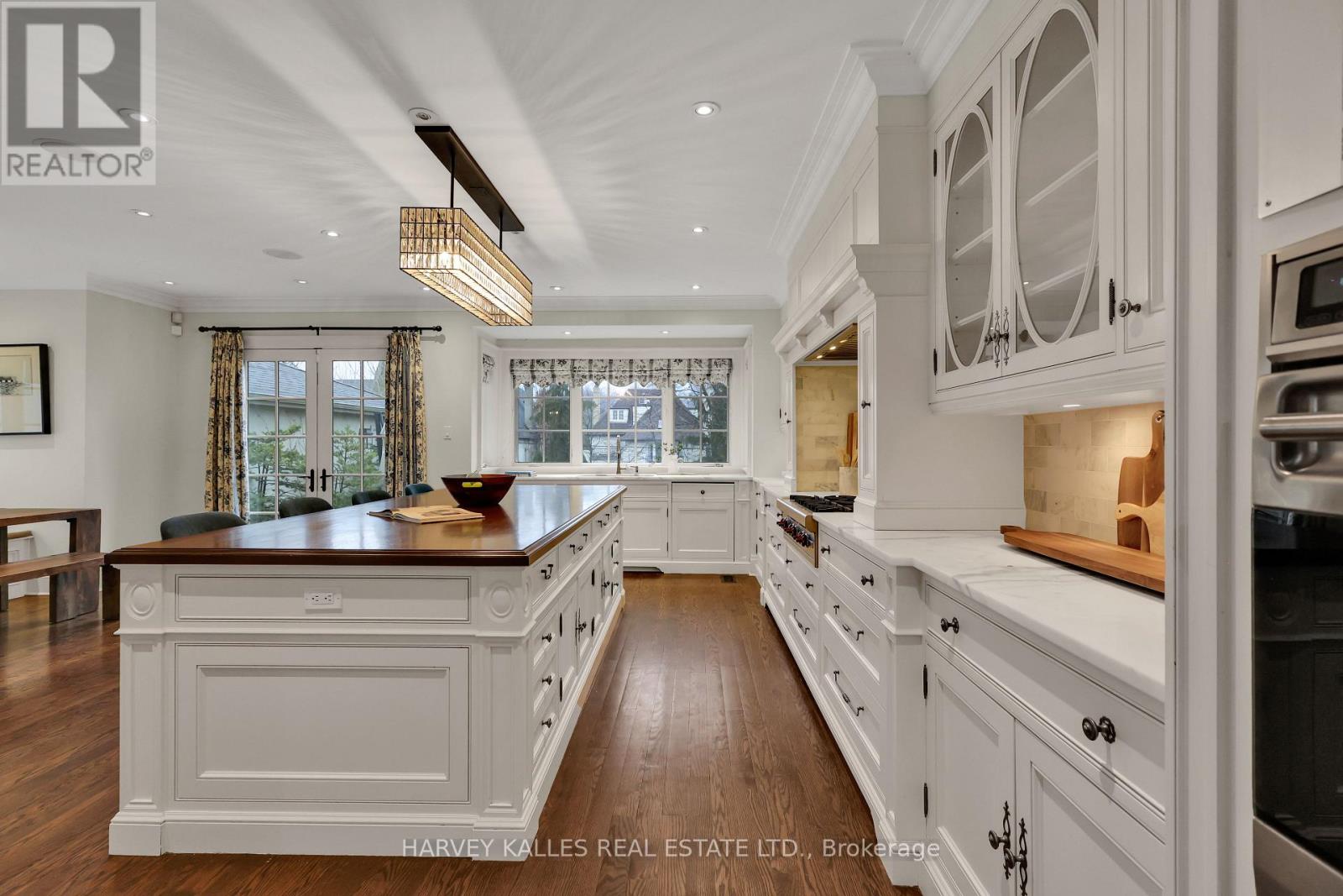 12 Killarney Road, Toronto, Ontario  M5P 1L8 - Photo 19 - C12964958