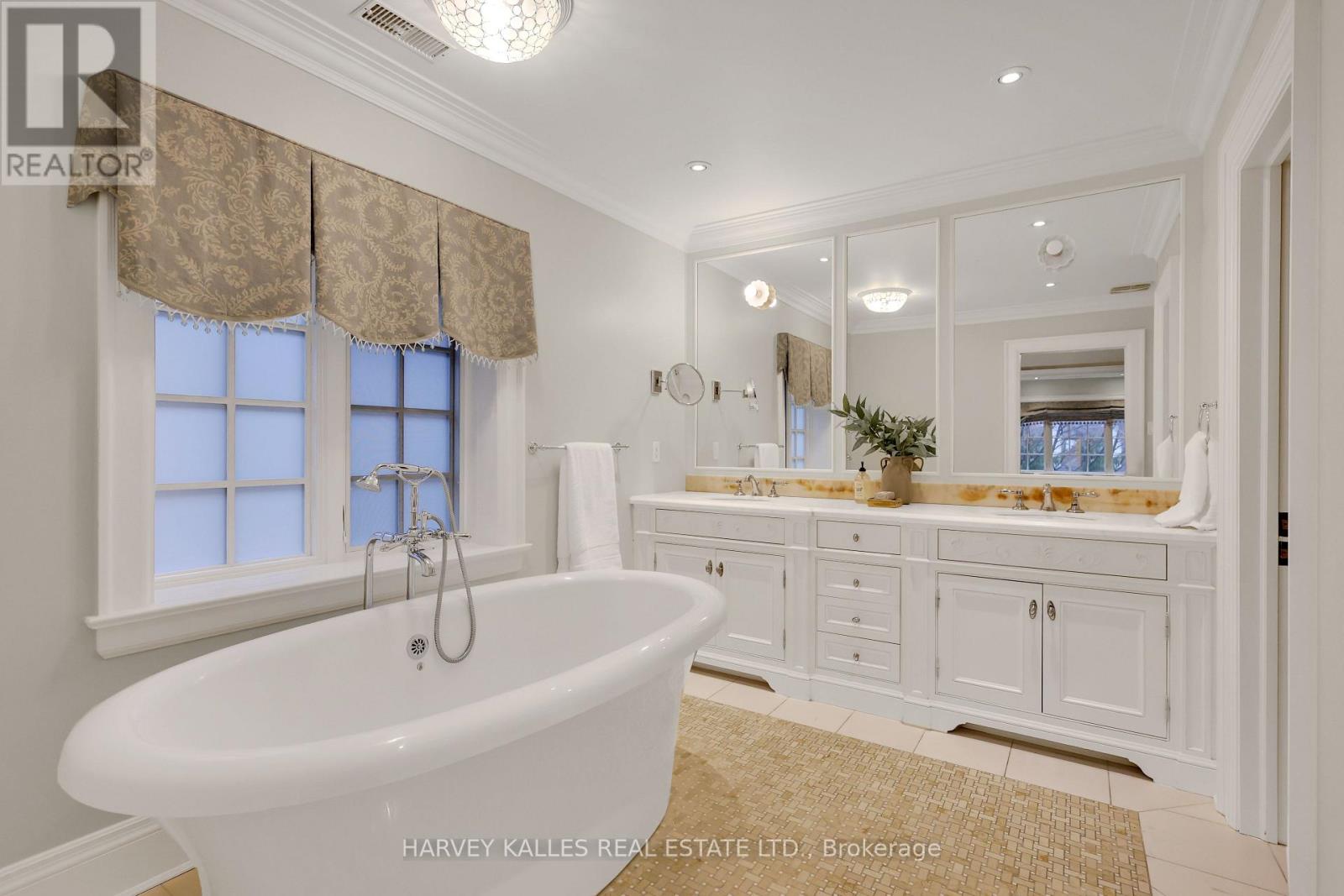 12 Killarney Road, Toronto, Ontario  M5P 1L8 - Photo 29 - C12964958