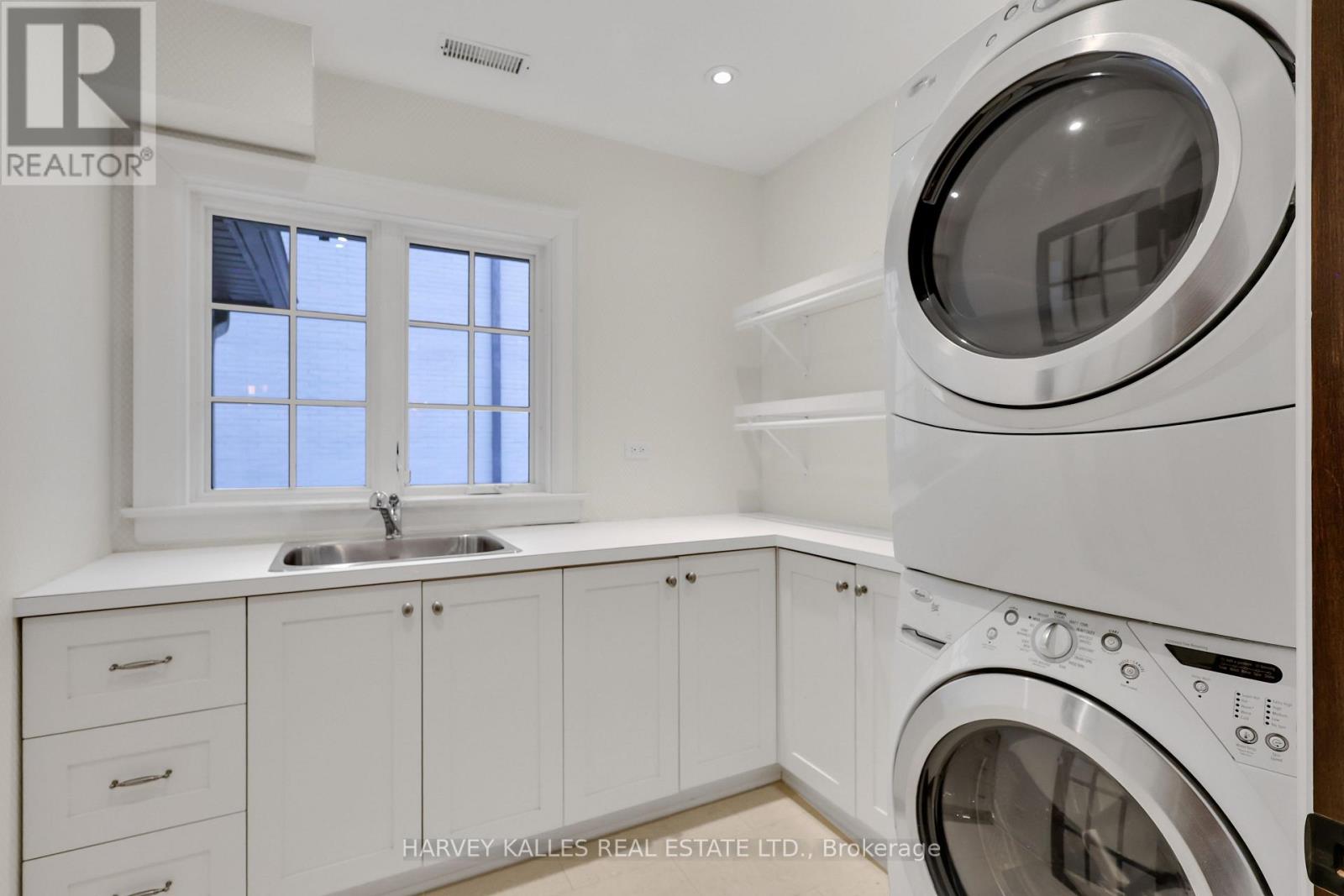 12 Killarney Road, Toronto, Ontario  M5P 1L8 - Photo 32 - C12964958