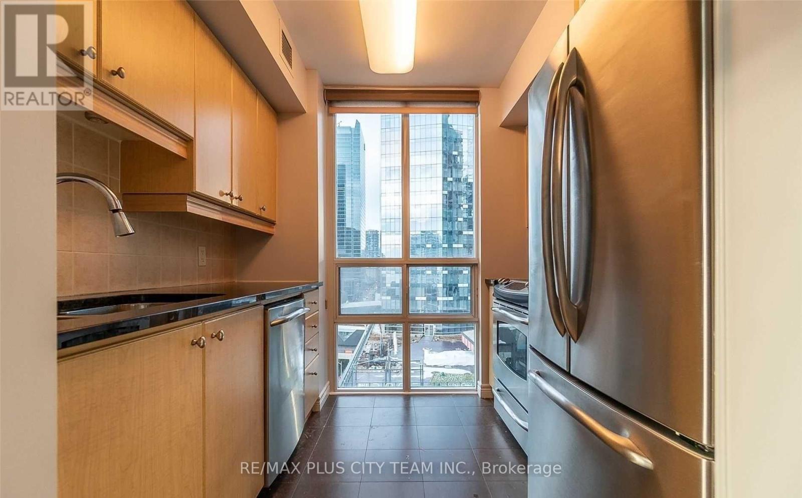 1518 - 51 Lower Simcoe Street, Toronto, Ontario  M5J 3A2 - Photo 7 - C12965008