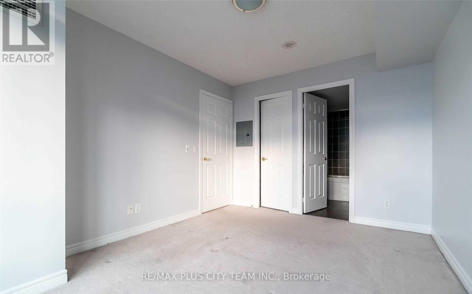 1518 - 51 Lower Simcoe Street, Toronto, Ontario  M5J 3A2 - Photo 9 - C12965008