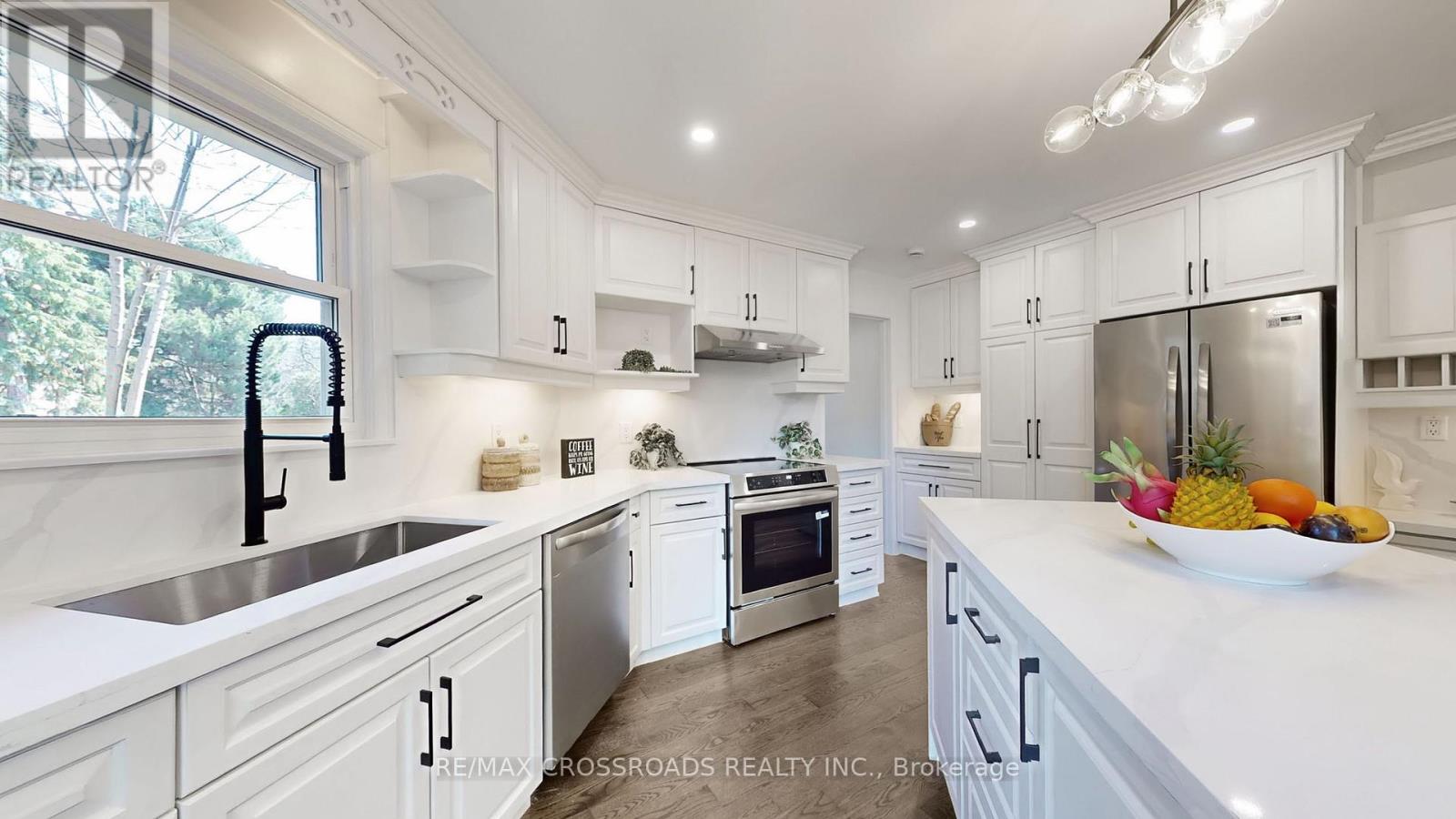 349 Banbury Road, Toronto, Ontario  M2L 2V2 - Photo 11 - C12965014