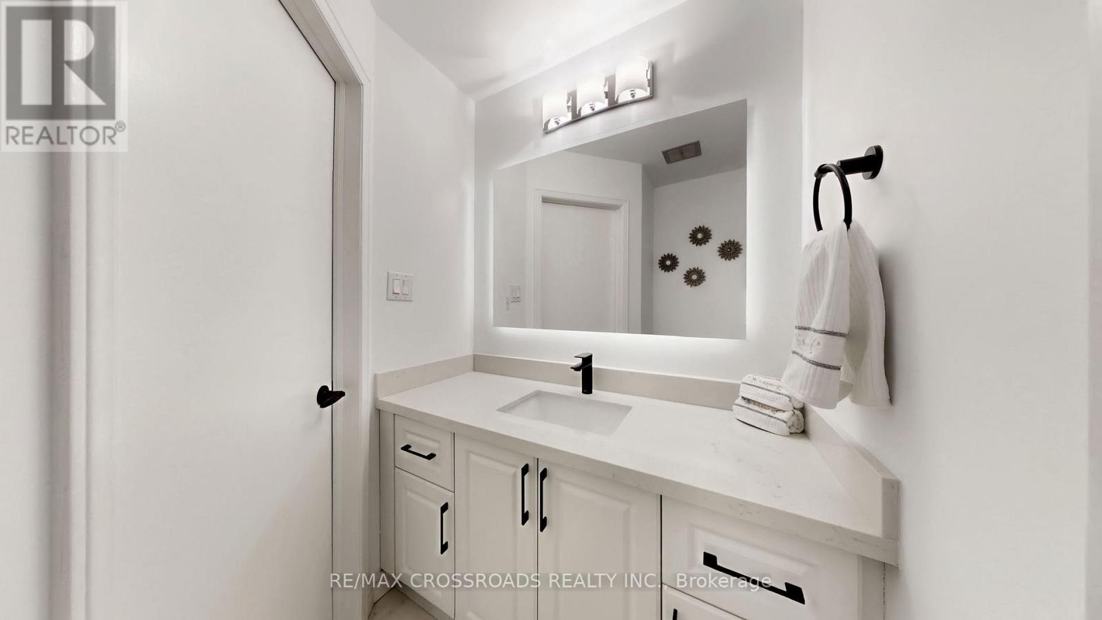 349 Banbury Road, Toronto, Ontario  M2L 2V2 - Photo 15 - C12965014