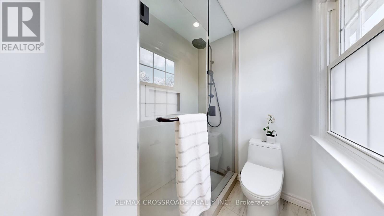 349 Banbury Road, Toronto, Ontario  M2L 2V2 - Photo 32 - C12965014