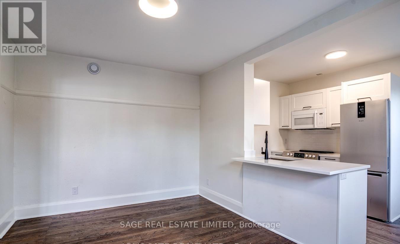 2 - 48 Lawton Boulevard, Toronto, Ontario  M4V 1Z5 - Photo 4 - C12965016