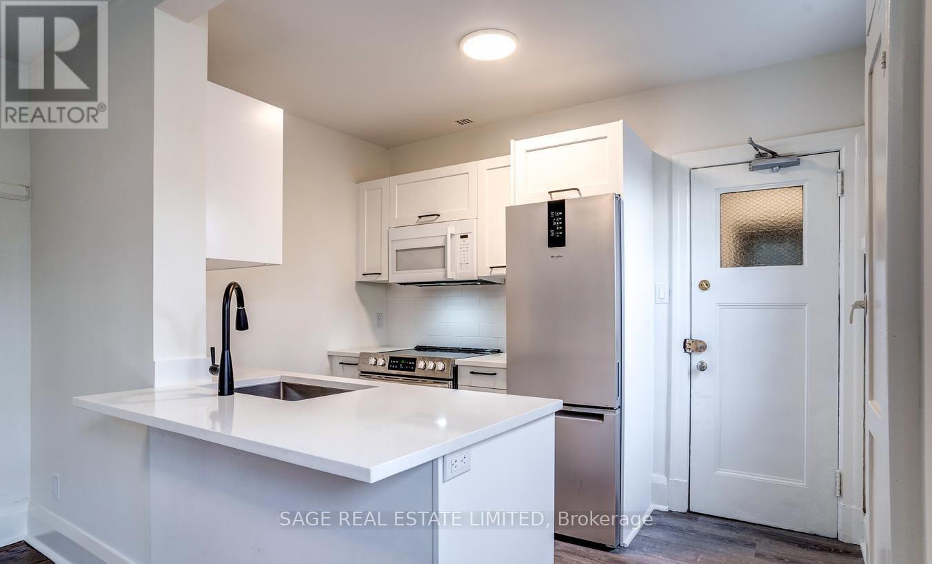 2 - 48 Lawton Boulevard, Toronto, Ontario  M4V 1Z5 - Photo 5 - C12965016