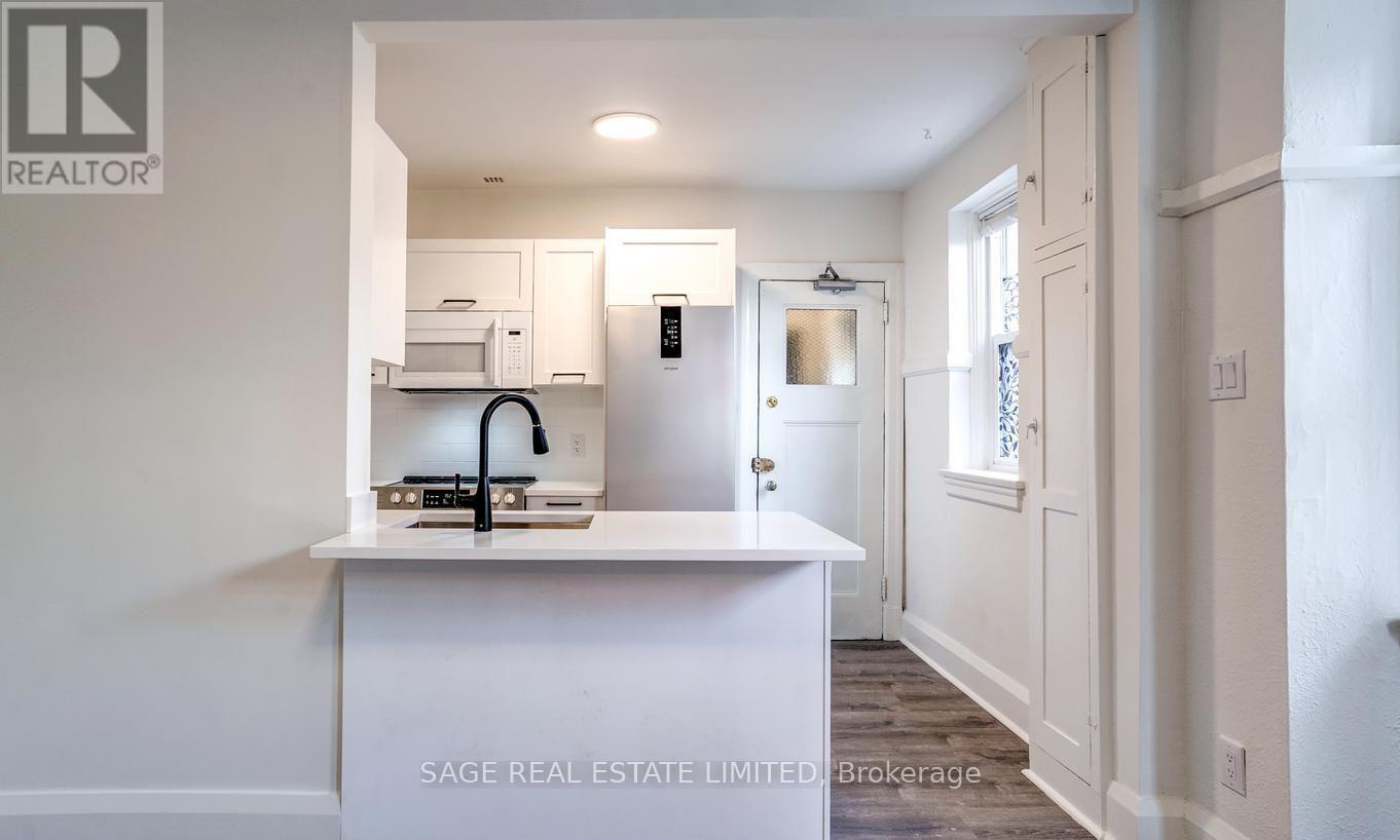 2 - 48 Lawton Boulevard, Toronto, Ontario  M4V 1Z5 - Photo 6 - C12965016