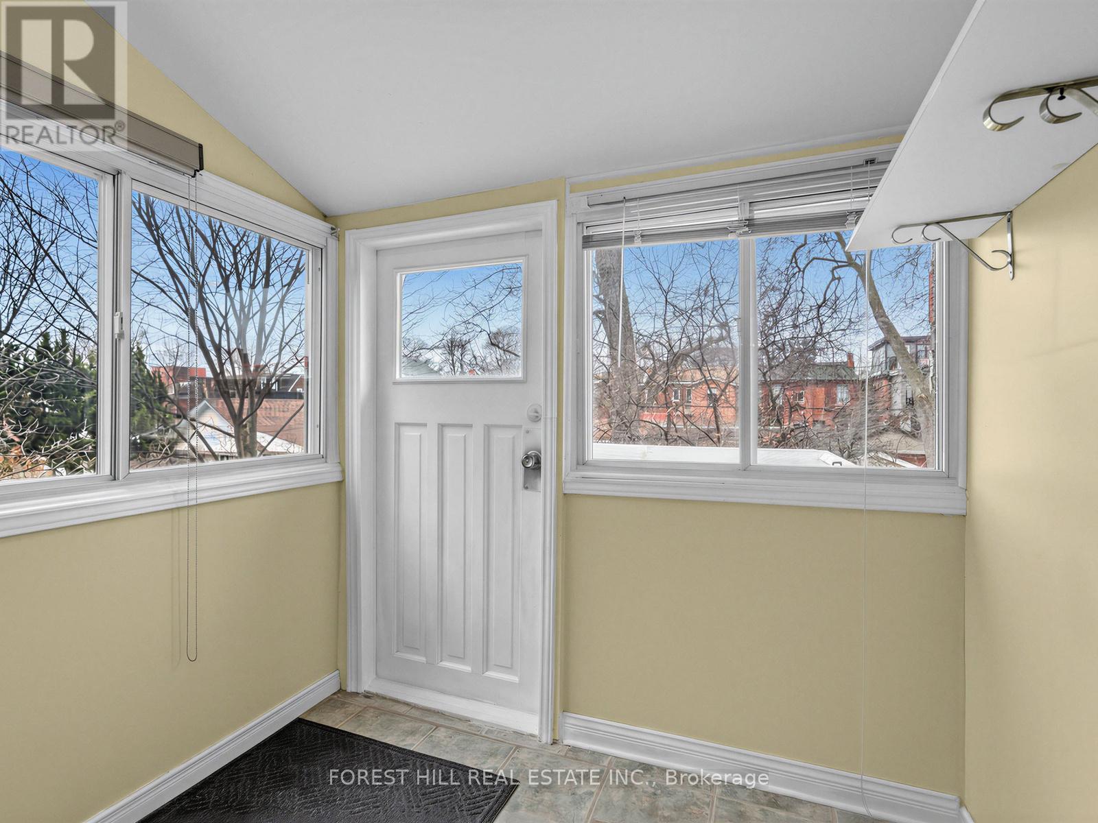 274 St Clarens Avenue, Toronto, Ontario M6H 3W3 - Photo 14 - C12965100