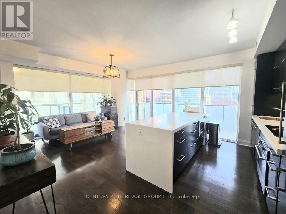 2002 - 65 St Mary Street, Toronto, Ontario  M5S 0A6 - Photo 11 - C12965128