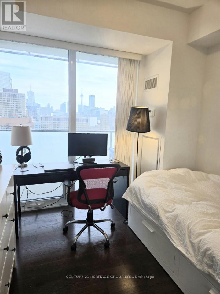 2002 - 65 St Mary Street, Toronto, Ontario  M5S 0A6 - Photo 5 - C12965128