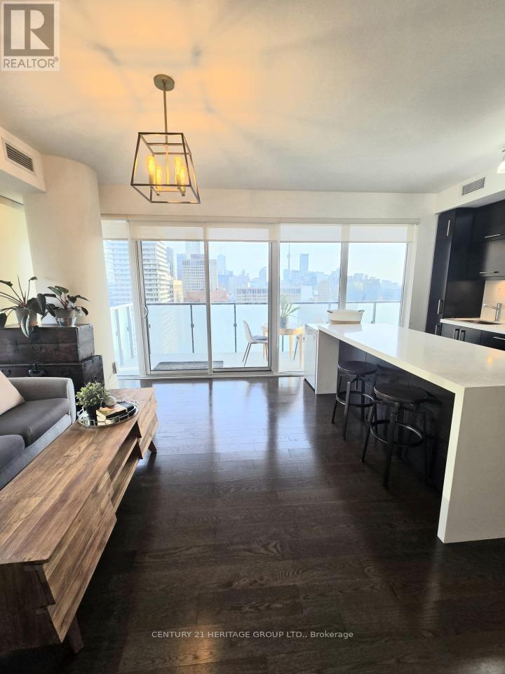 2002 - 65 St Mary Street, Toronto, Ontario  M5S 0A6 - Photo 9 - C12965128