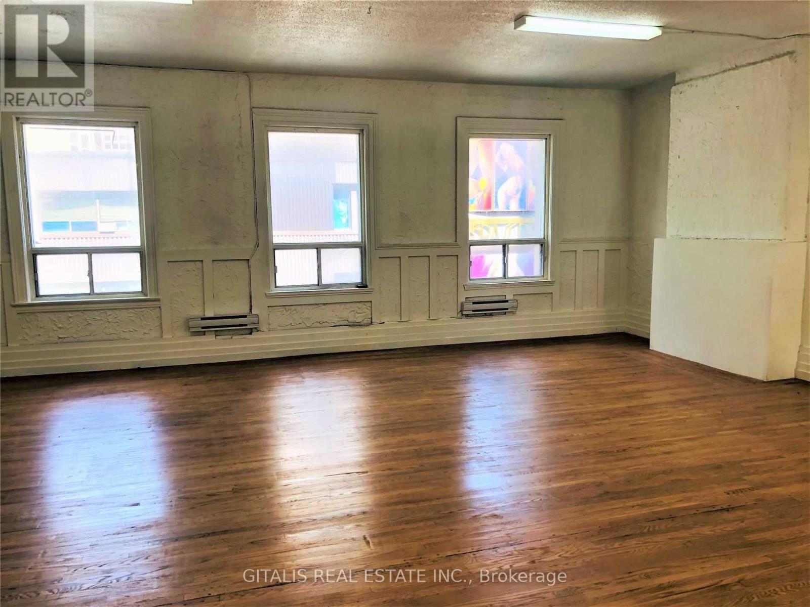 200 - 750 Yonge Street, Toronto, Ontario  M4Y 2B6 - Photo 4 - C12965136