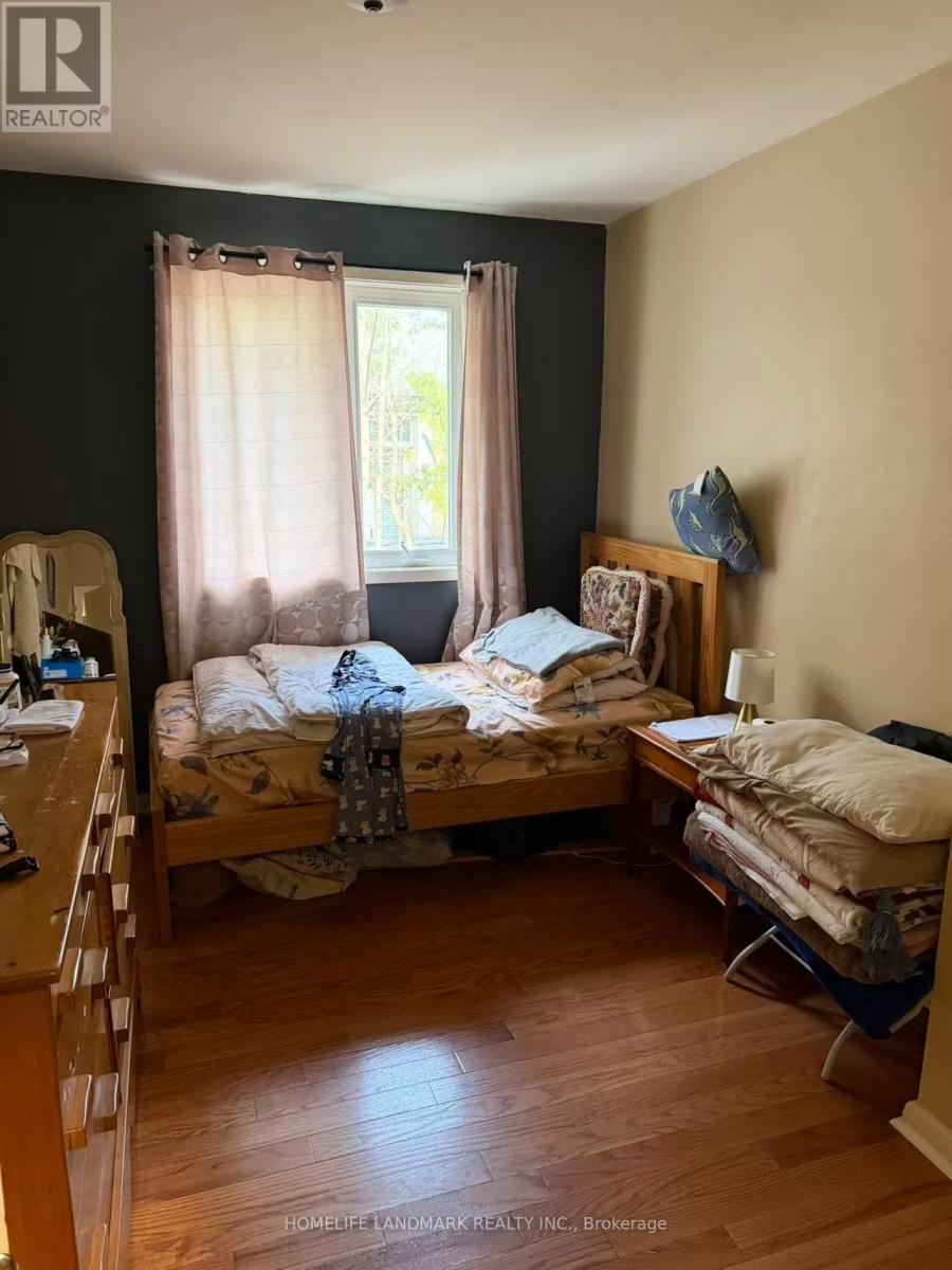 Main - 256 Patricia Avenue, Toronto, Ontario  M2M 1J8 - Photo 9 - C12965138