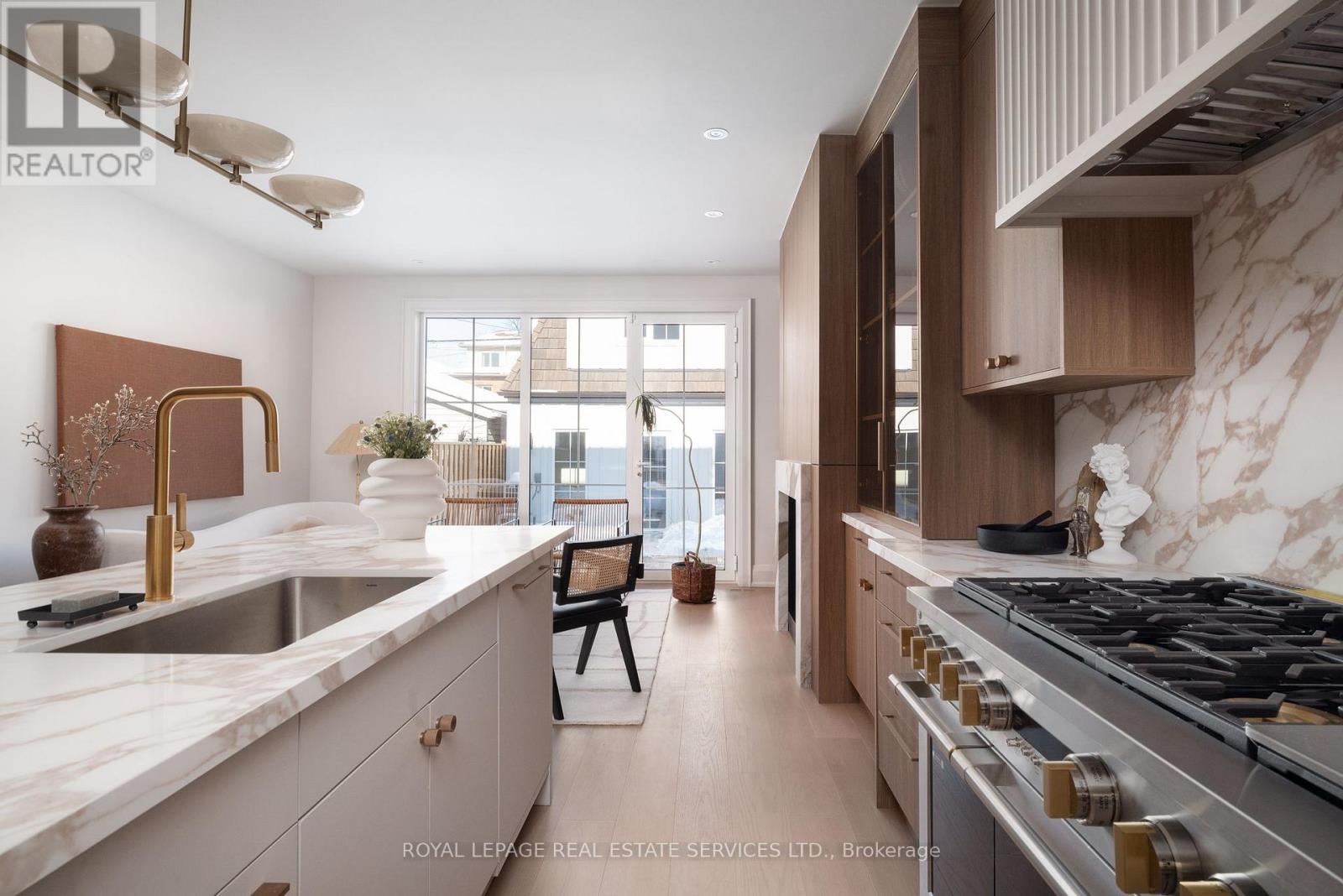 168 Bedford Park Avenue, Toronto, Ontario  M5M 1J3 - Photo 12 - C12965144