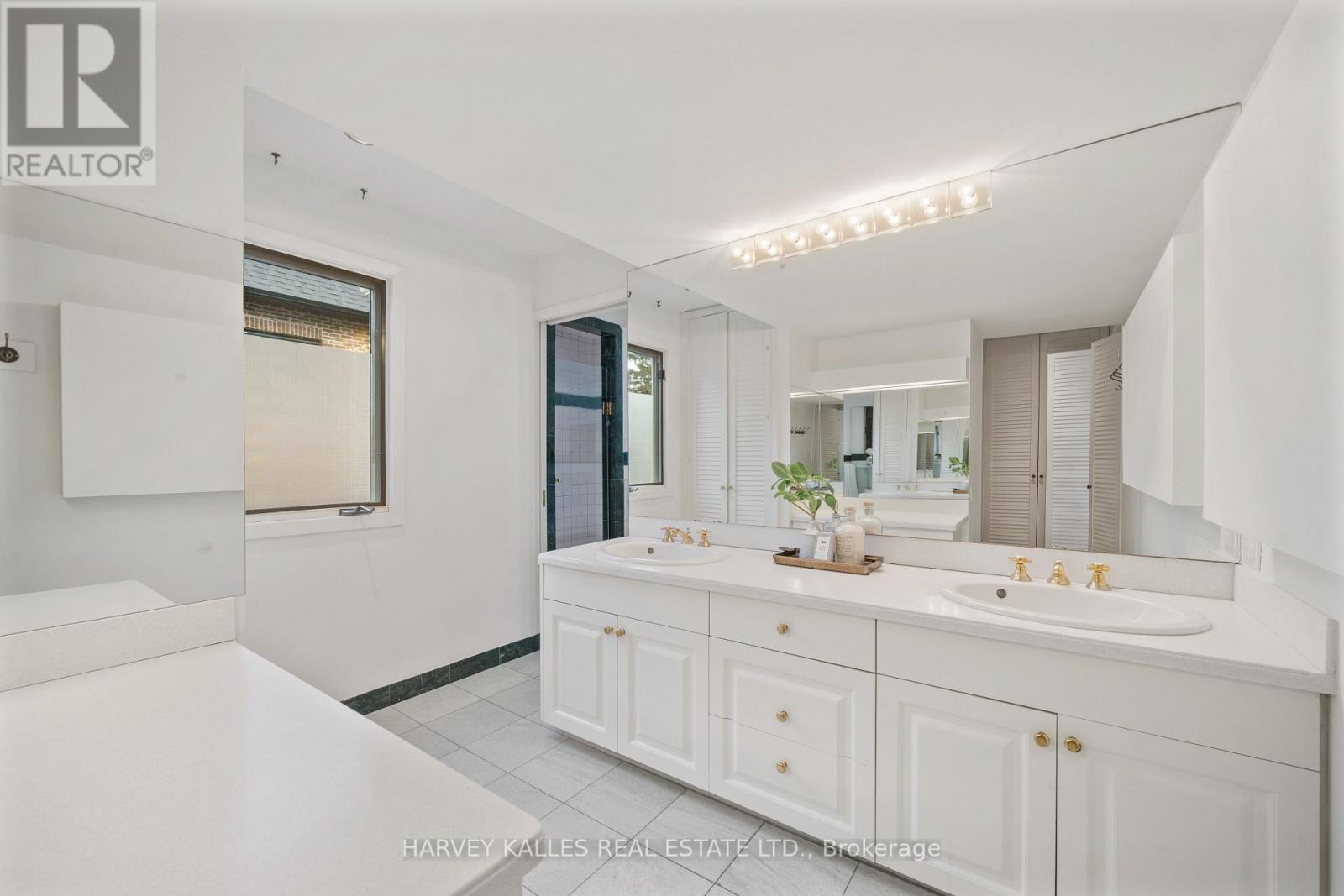 268 Cortleigh Boulevard, Toronto, Ontario  M5N 1P7 - Photo 30 - C12965250