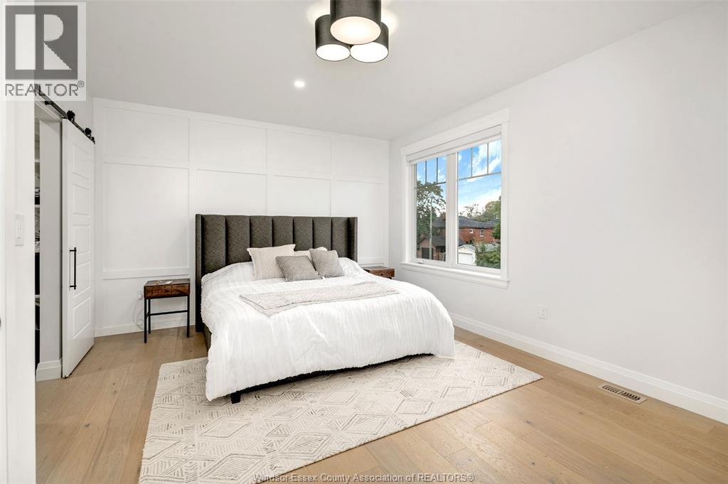 1023 Walker, Windsor, Ontario N8Y 2N6 - Photo 18 - 26007220