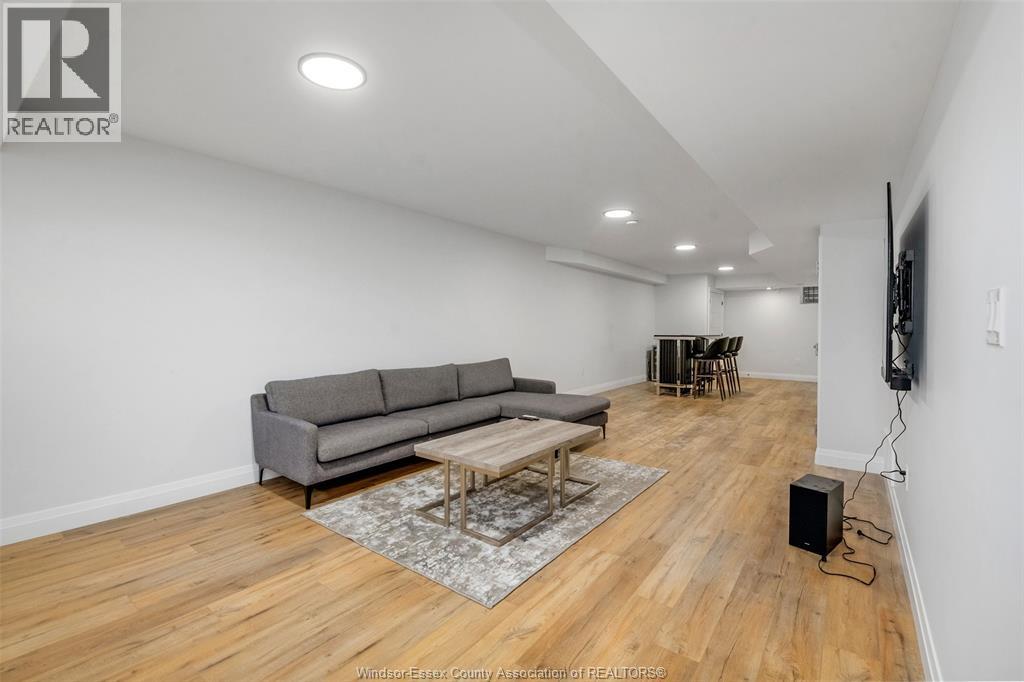 1023 Walker, Windsor, Ontario N8Y 2N6 - Photo 27 - 26007220