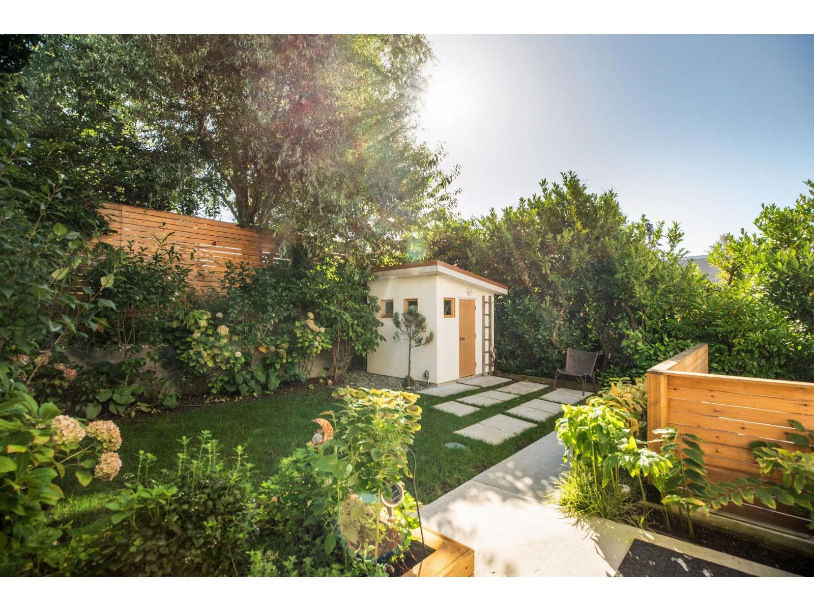 828 Stevens Street, White Rock, British Columbia  V4B 4X2 - Photo 34 - R3107347