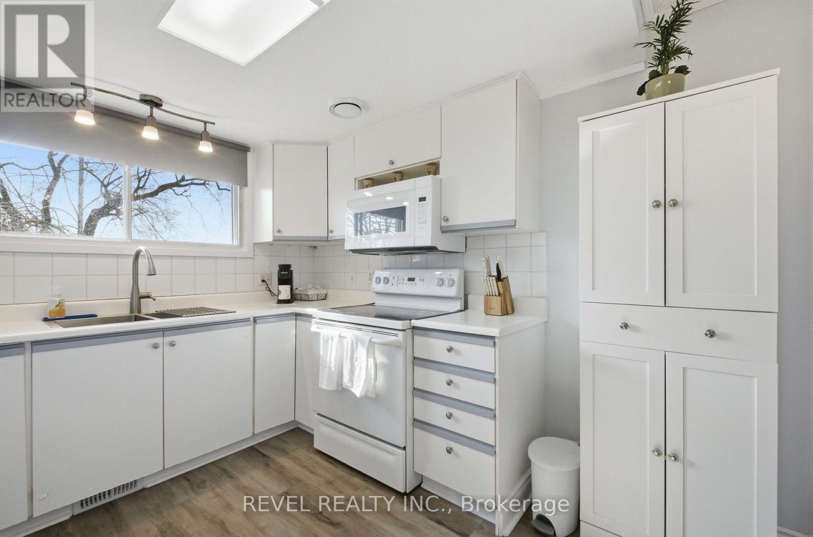 83 Keewatin Street S, Oshawa, Ontario  L1H 6Z2 - Photo 10 - E12965072