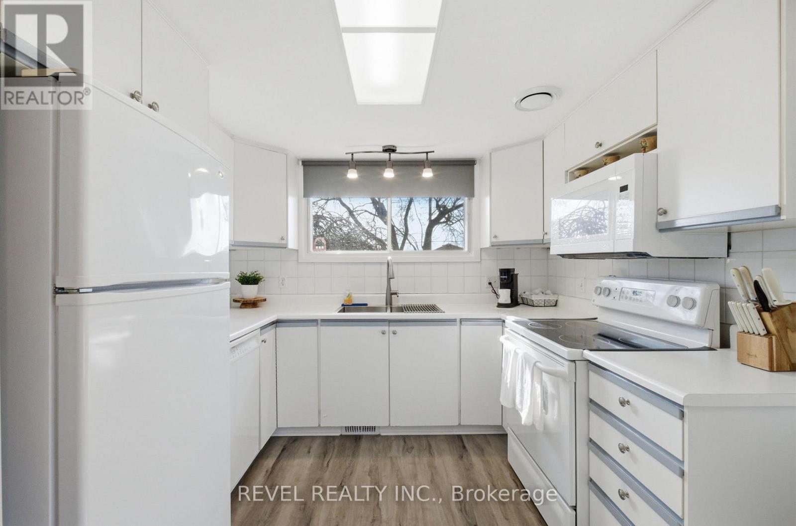 83 Keewatin Street S, Oshawa, Ontario  L1H 6Z2 - Photo 8 - E12965072