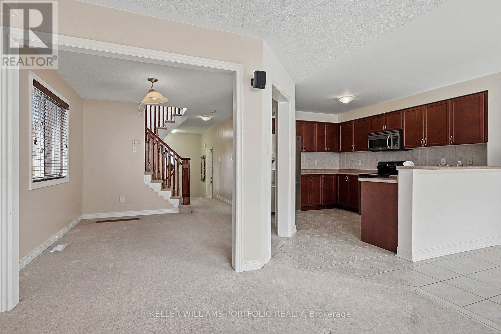 32 Warnford Circle, Ajax, Ontario  L1T 0J6 - Photo 17 - E12965076