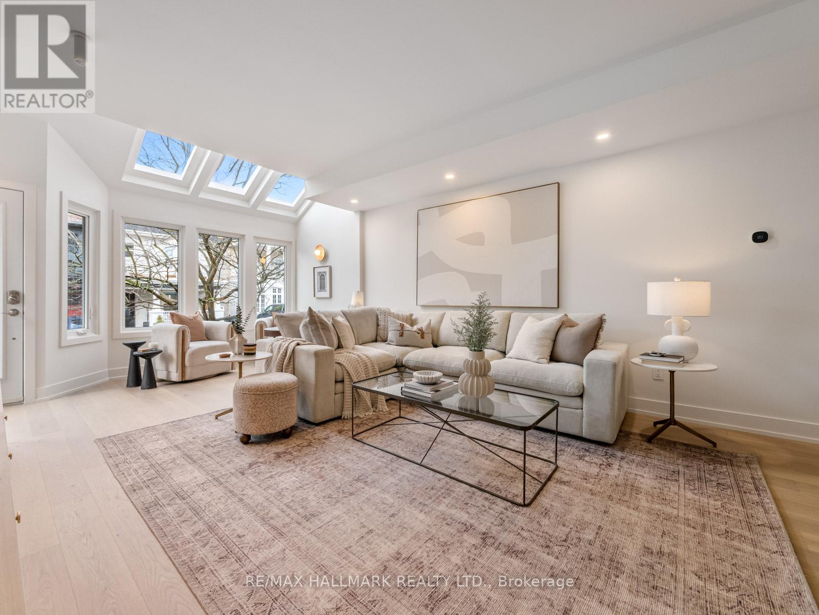 45 Wheeler Avenue, Toronto, Ontario  M4L 3V3 - Photo 6 - E12965096