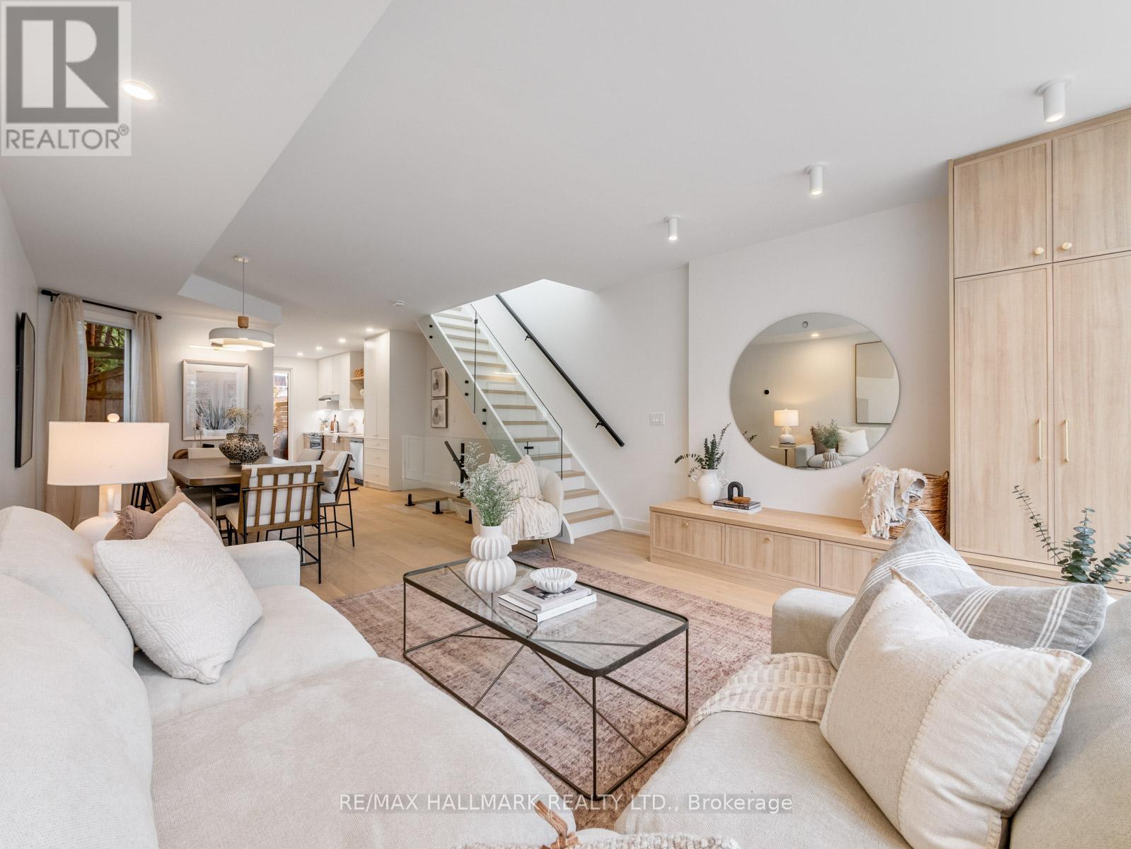 45 Wheeler Avenue, Toronto, Ontario  M4L 3V3 - Photo 8 - E12965096