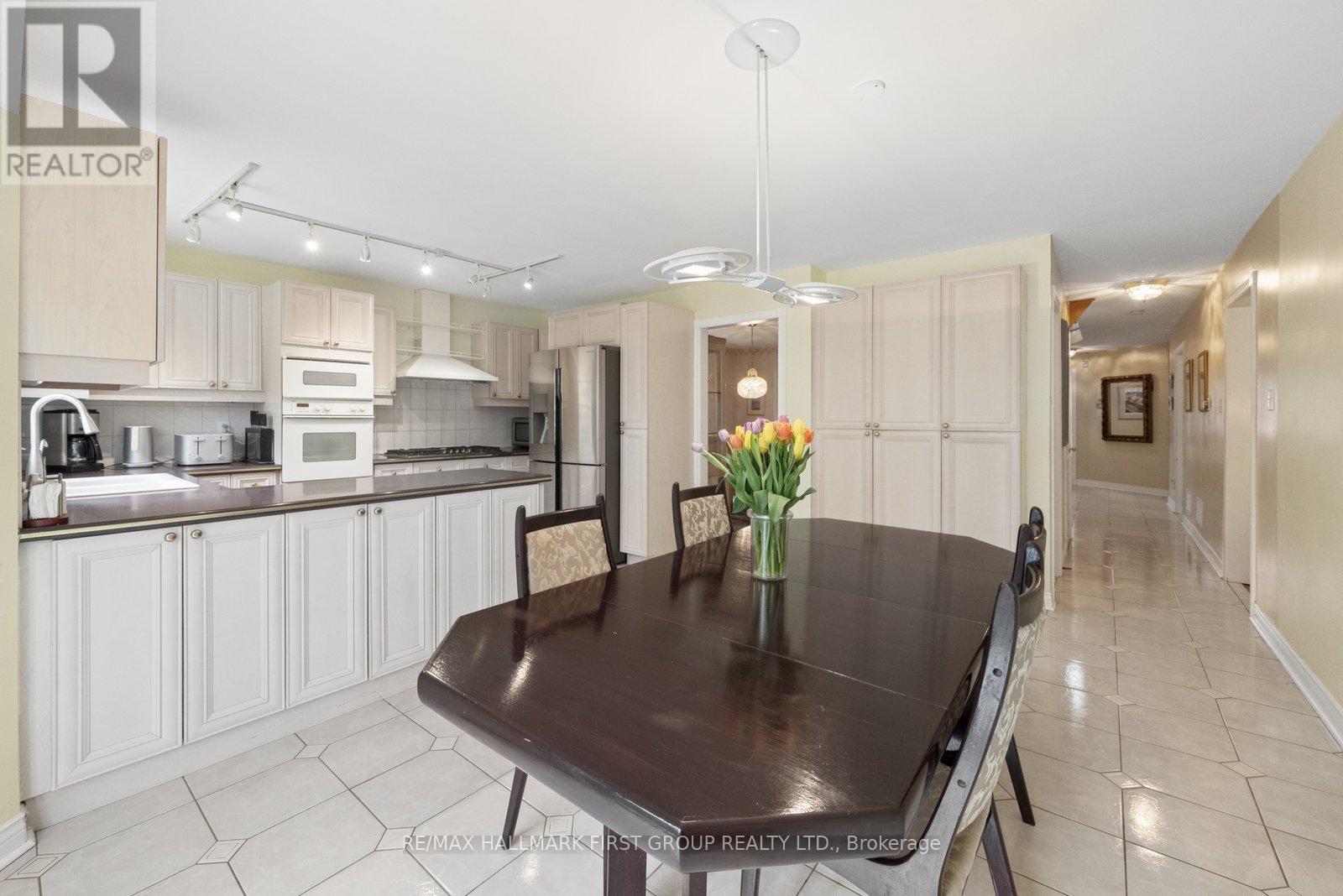 1811 Westcreek Drive, Pickering, Ontario  L1V 6J8 - Photo 11 - E12965106