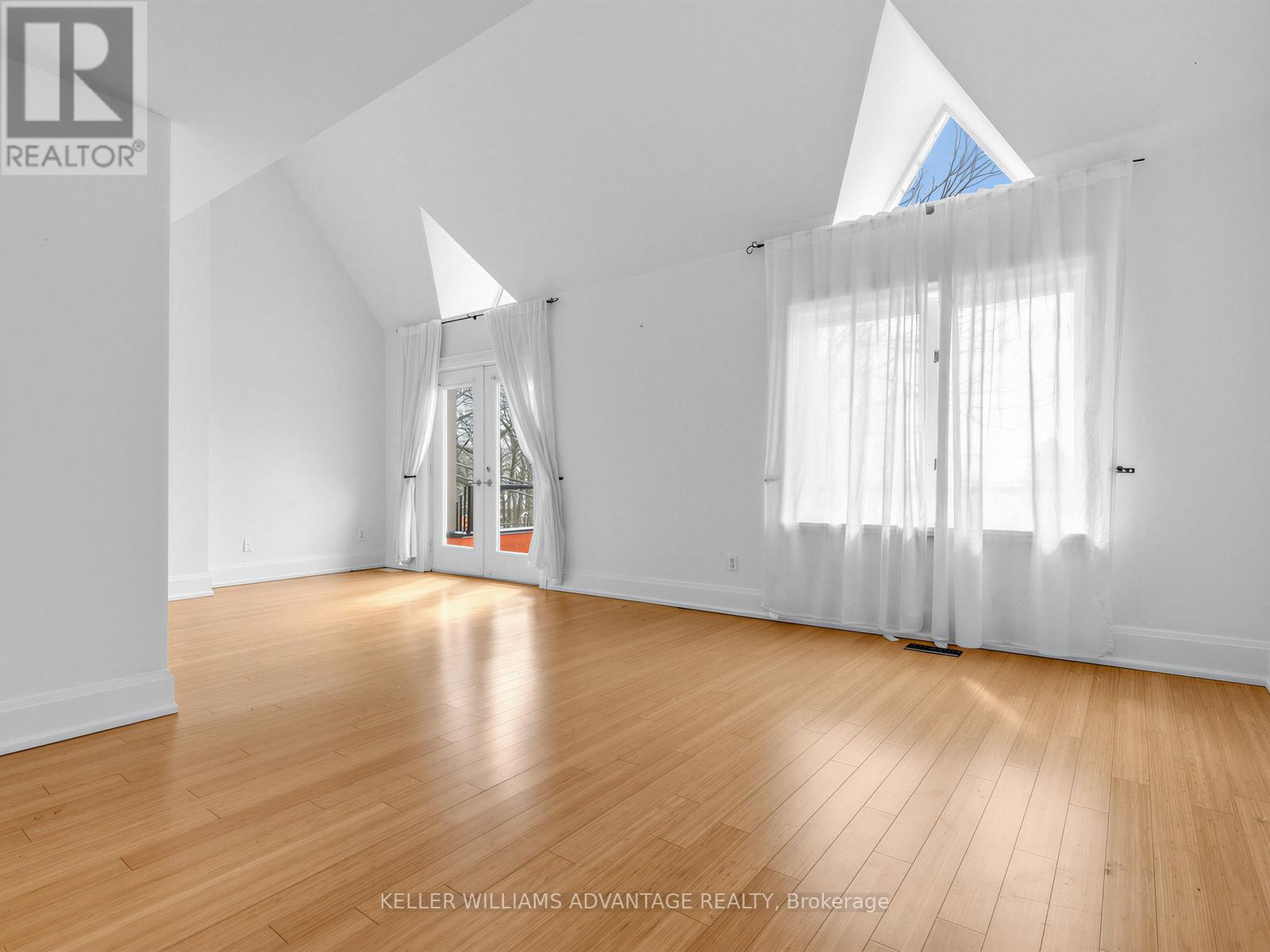 2 Park Avenue, Toronto, Ontario  M4E 1B6 - Photo 18 - E12965160