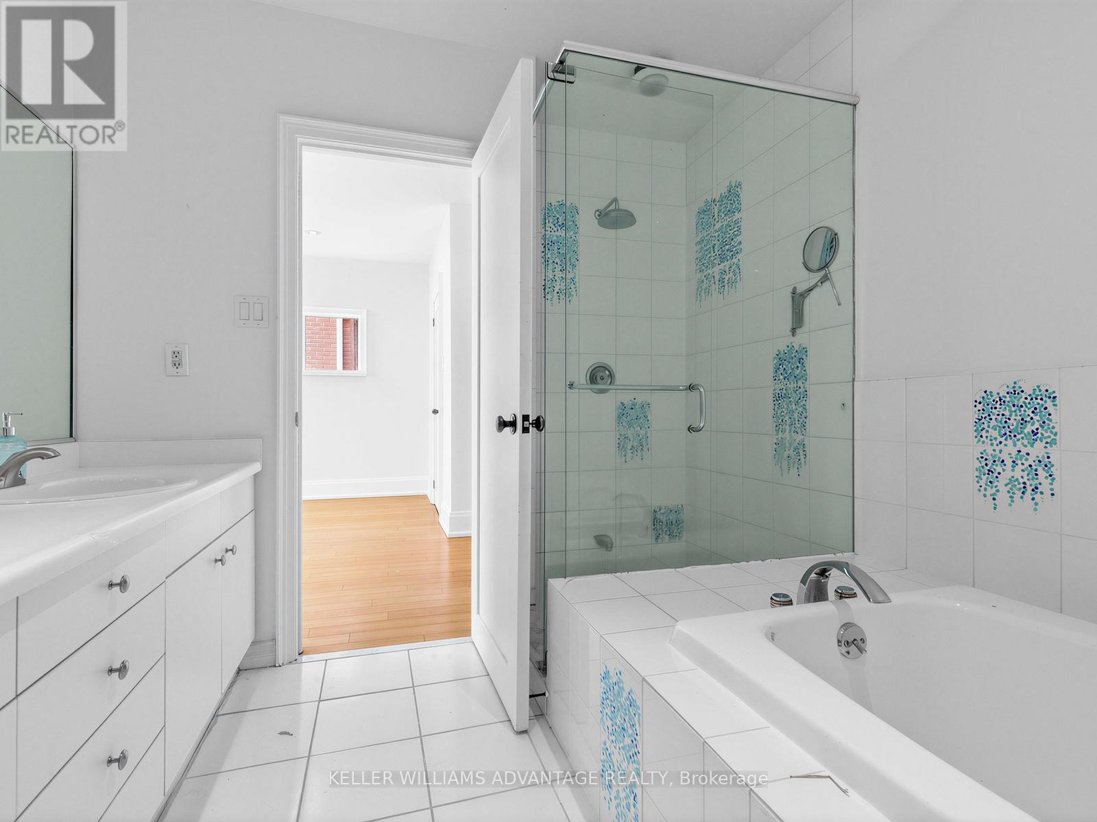 2 Park Avenue, Toronto, Ontario  M4E 1B6 - Photo 19 - E12965160