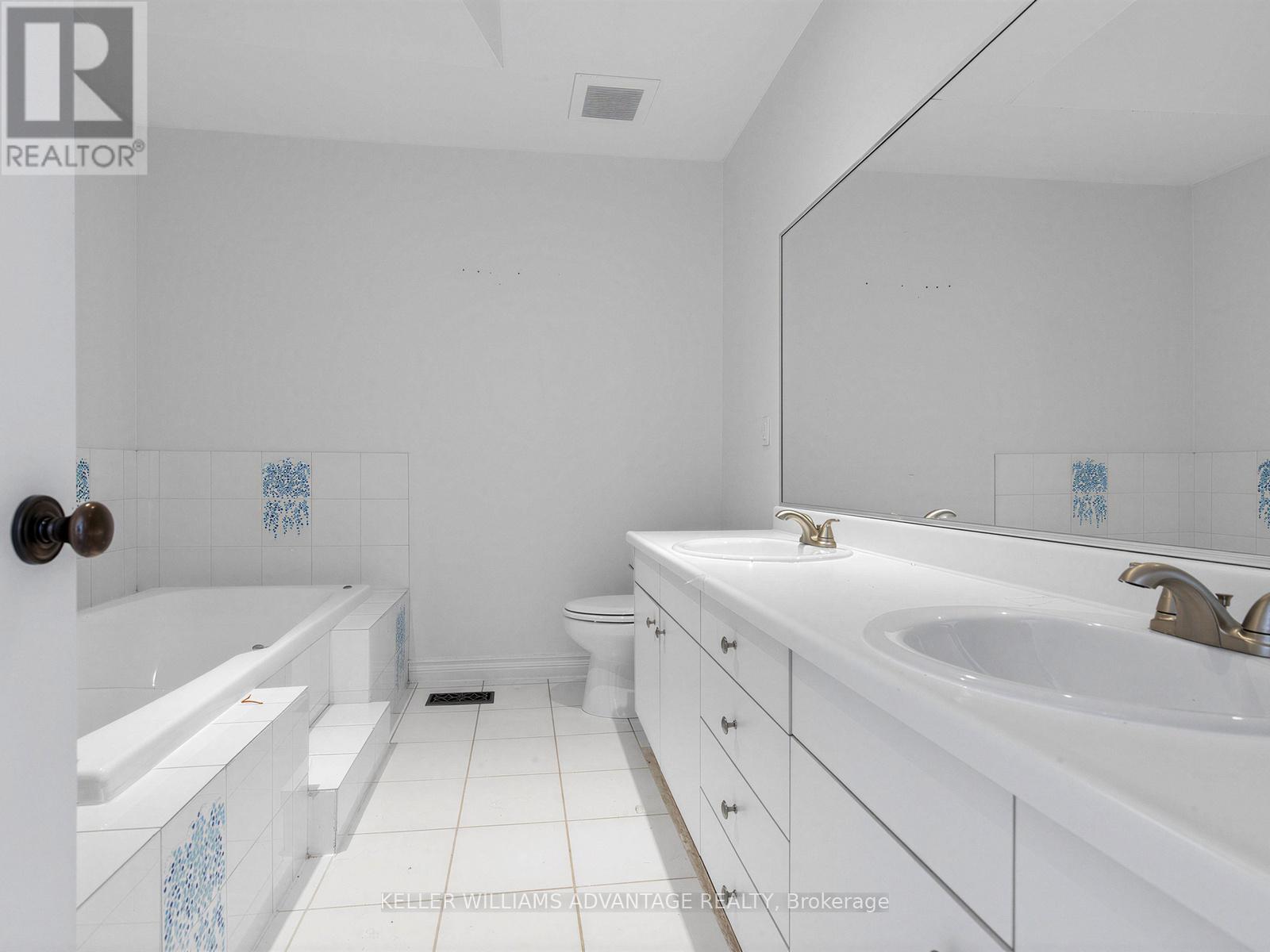 2 Park Avenue, Toronto, Ontario  M4E 1B6 - Photo 20 - E12965160