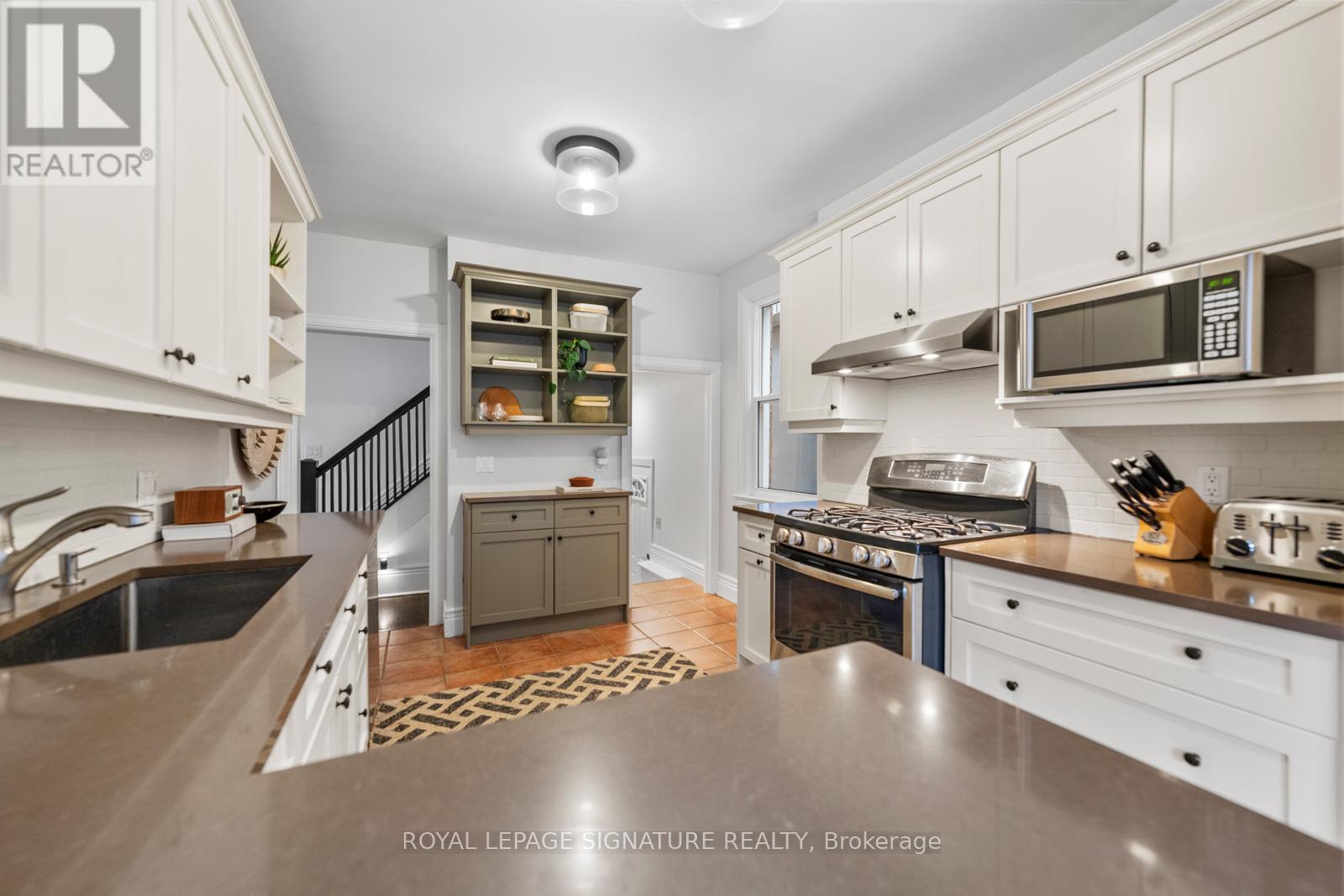 143 Maclean Avenue, Toronto, Ontario  M4E 3A5 - Photo 16 - E12965212