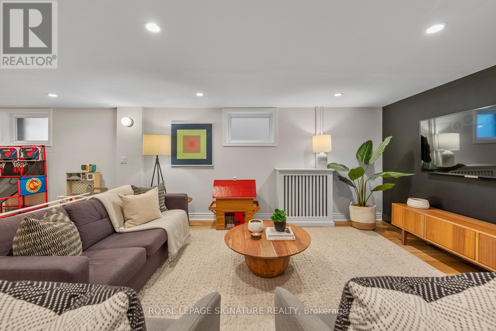 143 Maclean Avenue, Toronto, Ontario  M4E 3A5 - Photo 28 - E12965212