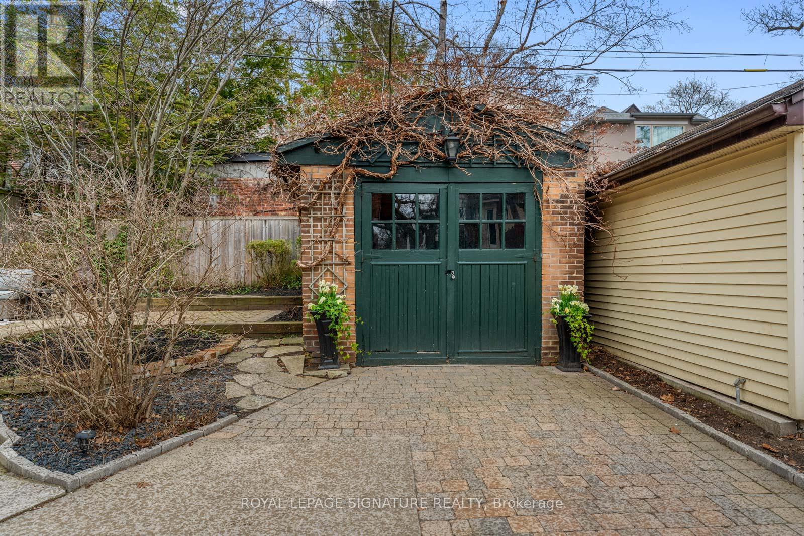 143 Maclean Avenue, Toronto, Ontario  M4E 3A5 - Photo 32 - E12965212