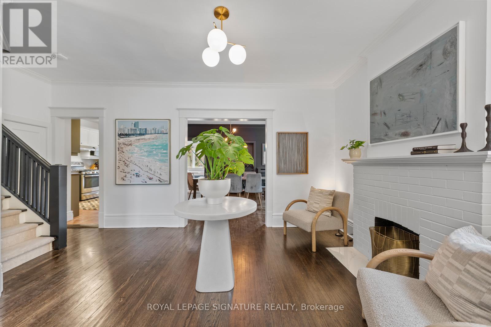 143 Maclean Avenue, Toronto, Ontario  M4E 3A5 - Photo 4 - E12965212