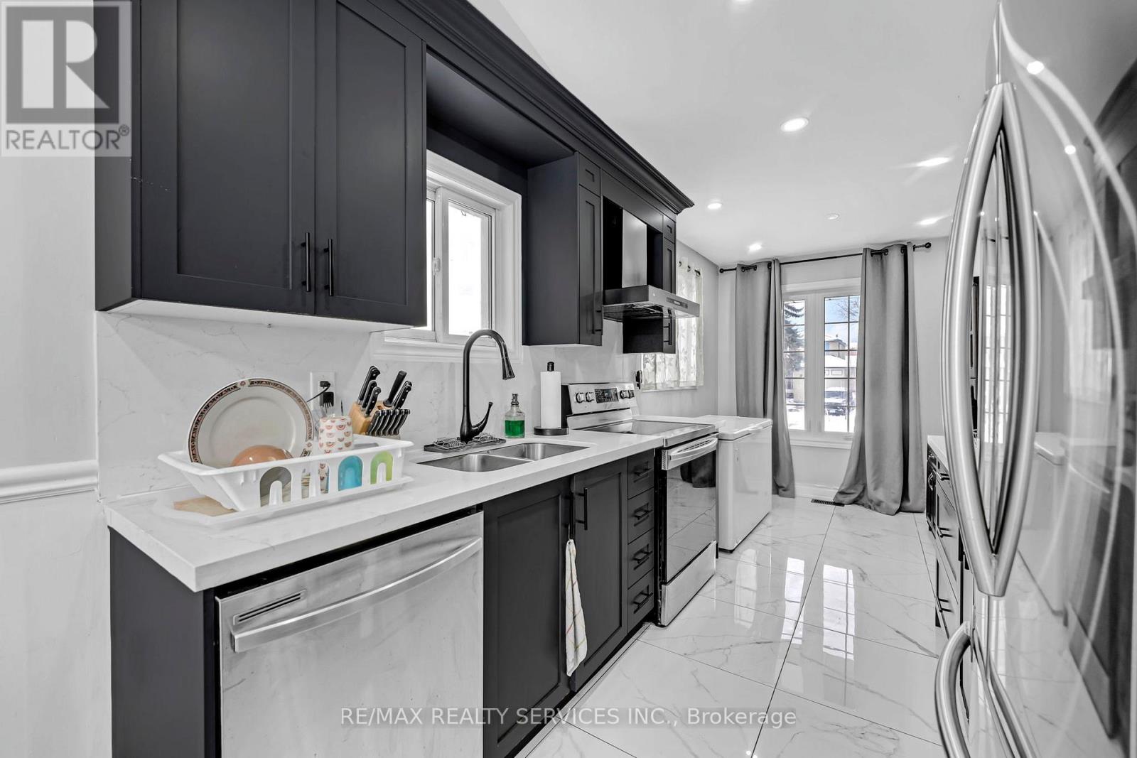 109 Millington Crescent, Ajax, Ontario  L1T 1R7 - Photo 10 - E12965280