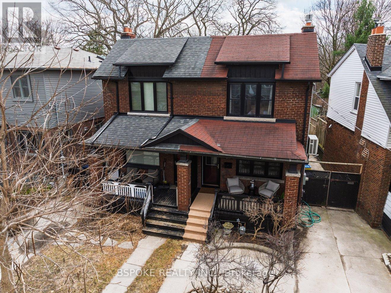 291 GAINSBOROUGH ROAD, Toronto, Ontario