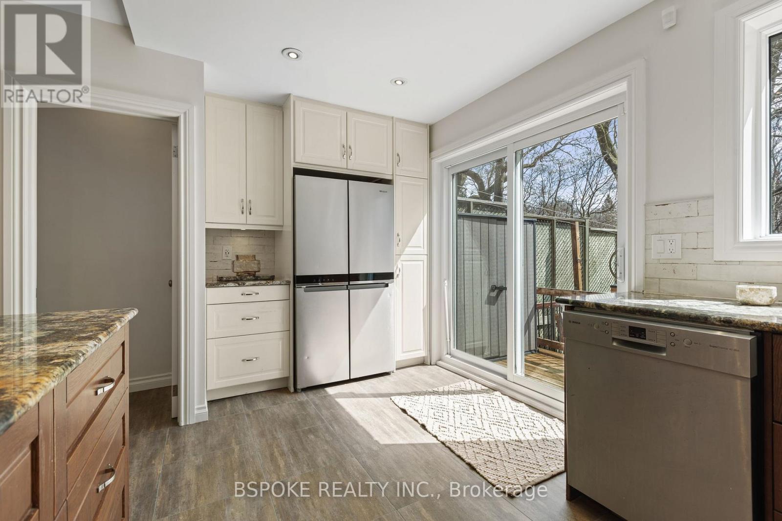 291 Gainsborough Road, Toronto, Ontario  M4L 3C8 - Photo 13 - E12965354