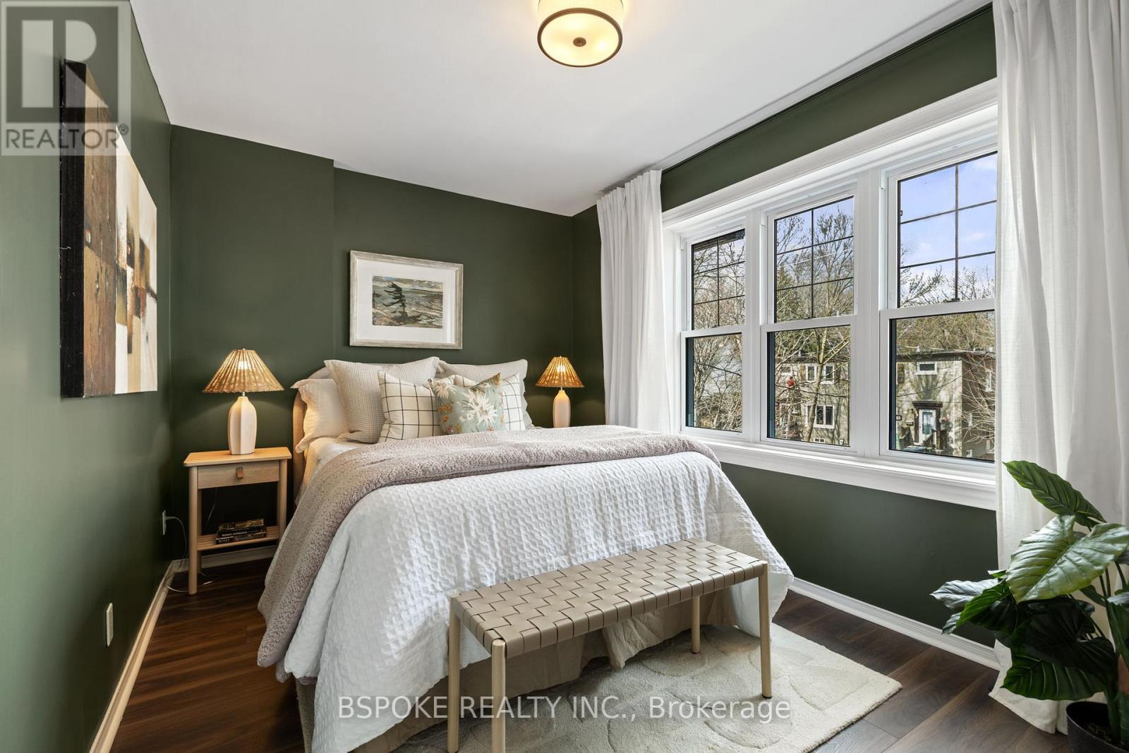 291 Gainsborough Road, Toronto, Ontario  M4L 3C8 - Photo 14 - E12965354