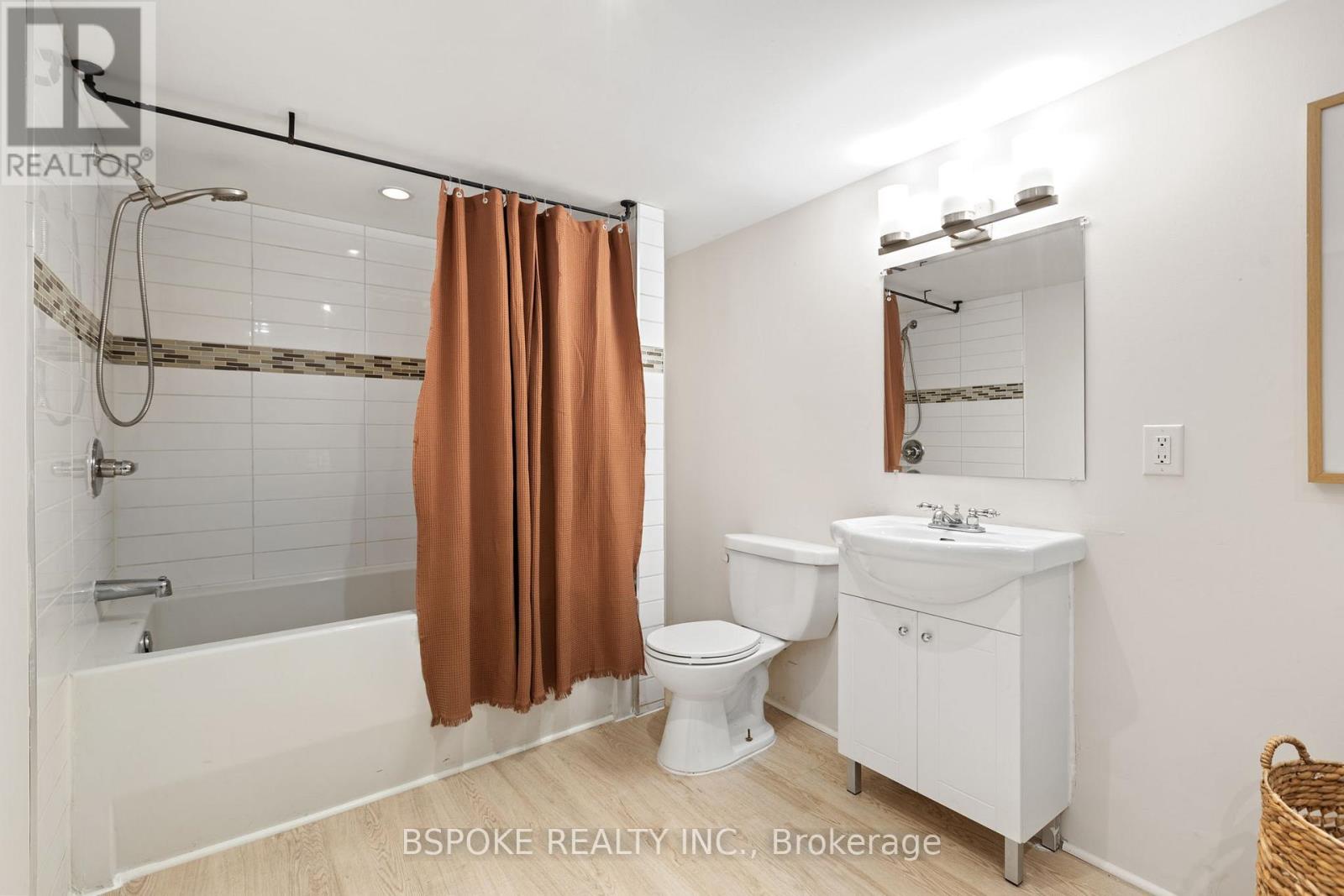 291 Gainsborough Road, Toronto, Ontario  M4L 3C8 - Photo 21 - E12965354