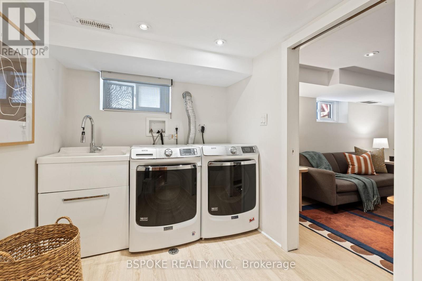 291 Gainsborough Road, Toronto, Ontario  M4L 3C8 - Photo 22 - E12965354