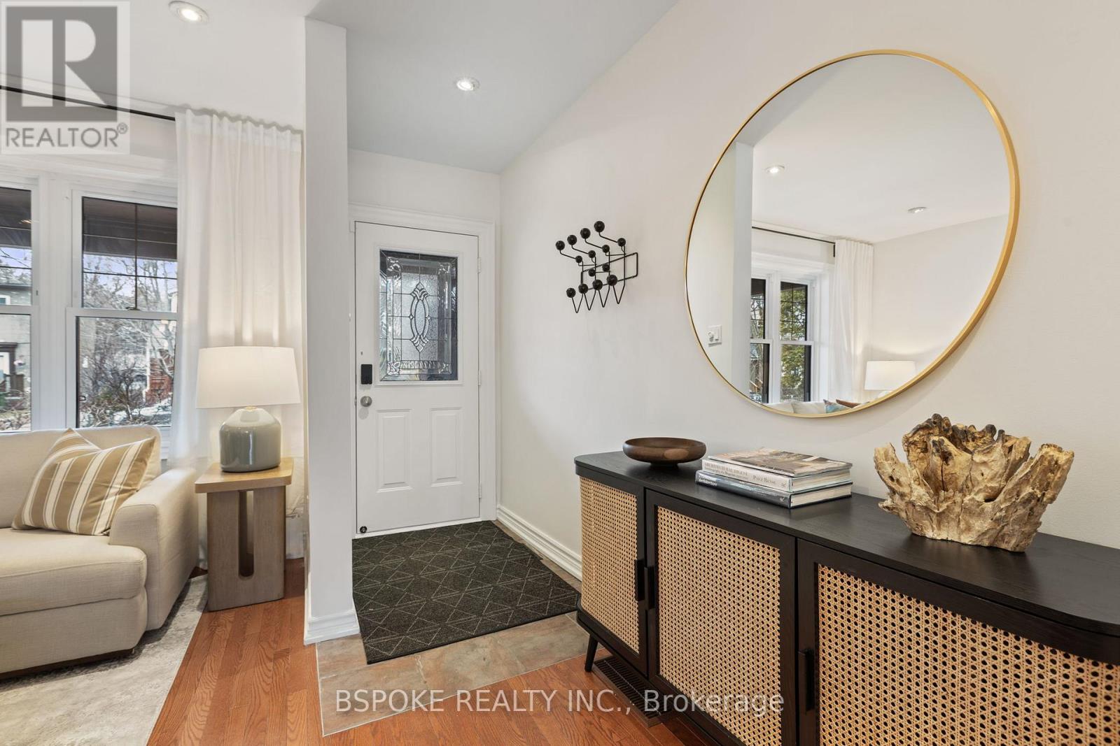 291 Gainsborough Road, Toronto, Ontario  M4L 3C8 - Photo 5 - E12965354