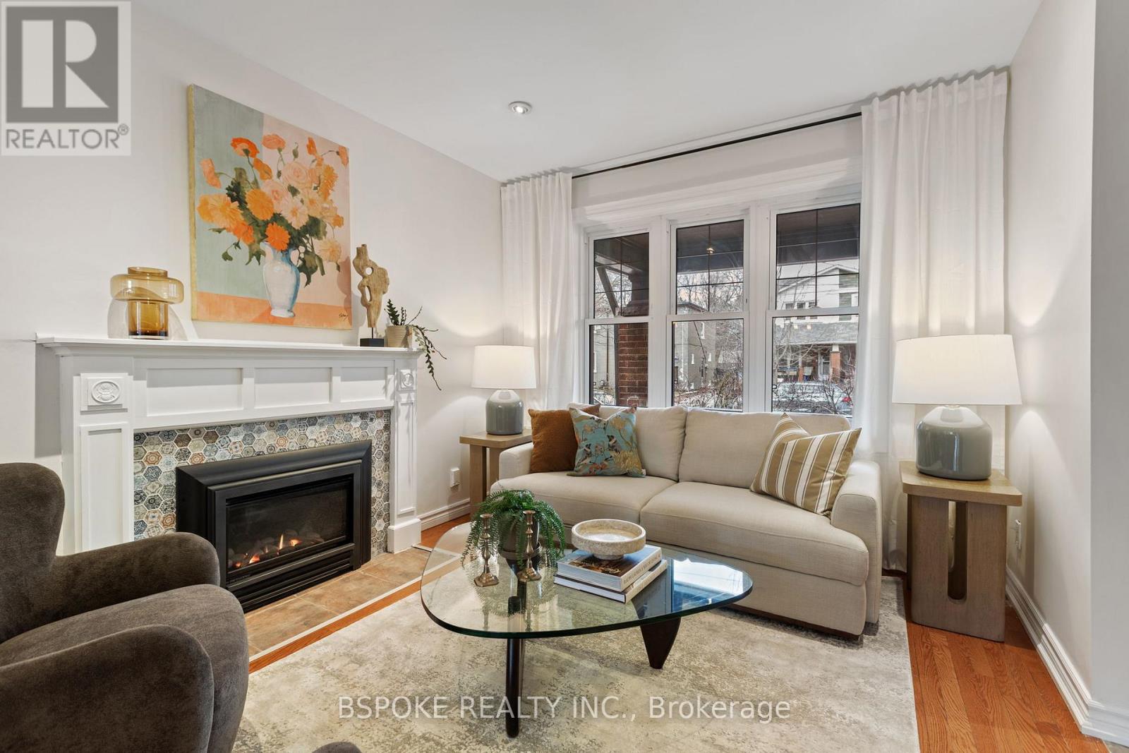 291 Gainsborough Road, Toronto, Ontario  M4L 3C8 - Photo 6 - E12965354