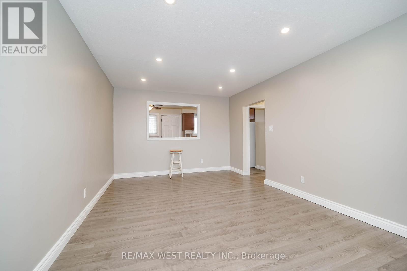 361 Dwight Avenue, Oshawa, Ontario  L1J 1K8 - Photo 3 - E12965416