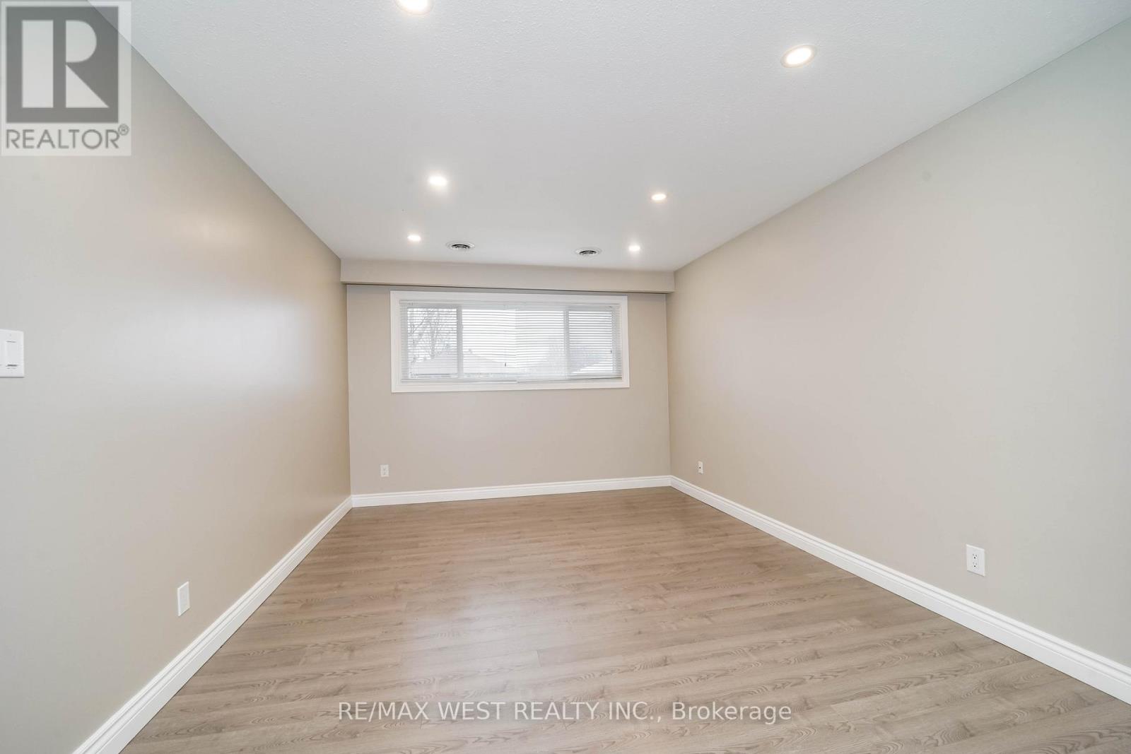 361 Dwight Avenue, Oshawa, Ontario  L1J 1K8 - Photo 4 - E12965416