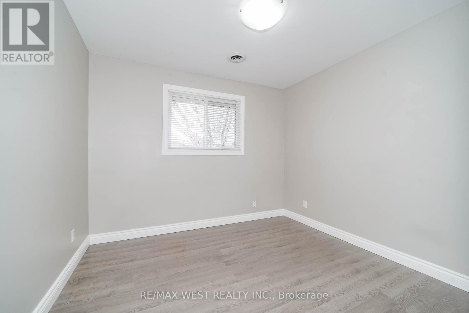 361 Dwight Avenue, Oshawa, Ontario  L1J 1K8 - Photo 5 - E12965416